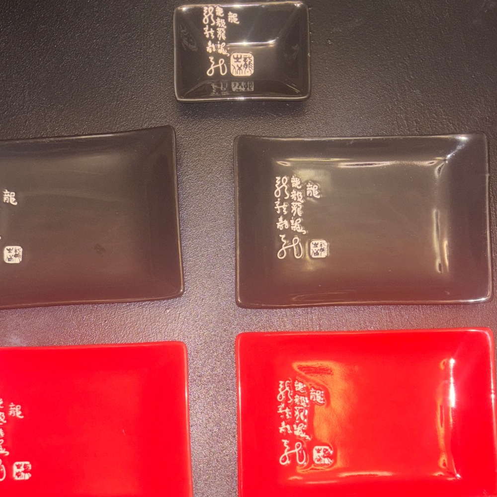 Black and Red Rectangular Infuse Plates Set & Dipping Plate